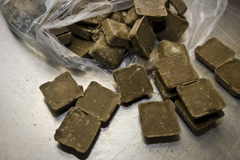 Alert RCB: Będą zrzucane ważne szczepionki. „Nie dotykać” 6