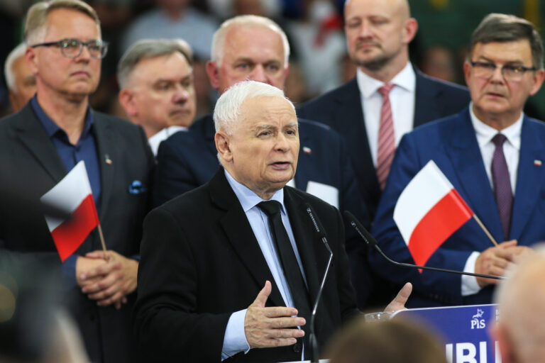 Jarosław Kaczyński chce wzmocnić mur na granicy z Białorusią. I budować nowy - INFBusiness