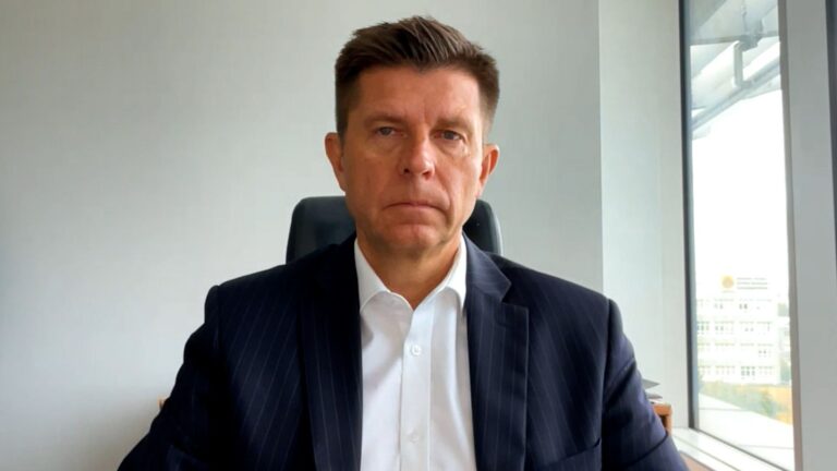 Jak bardzo PIS zadłużył Polskę? Ryszard Petru wylicza - INFBusiness