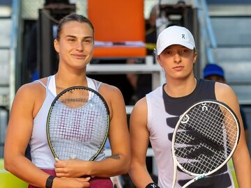 Aryna Sabalenka i Iga Świątek