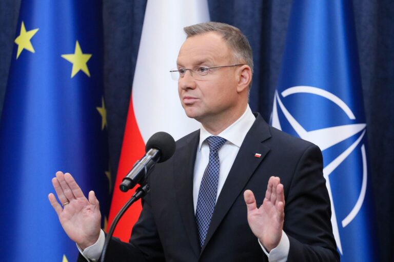 Na kiedy Andrzej Duda zwoływał pierwsze posiedzenie Sejmu w 2015 i 2019 roku? - INFBusiness