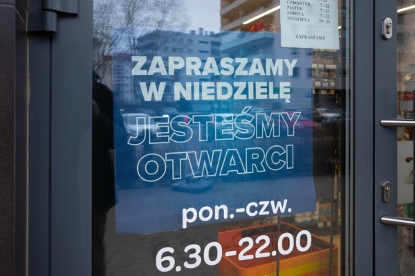 Partie wchodzące w skład tzw. opozycji demokratycznej w czasie kampanii opowiadały się za przywróceniem handlu w niedziele /ARKADIUSZ ZIOLEK/East News /East News