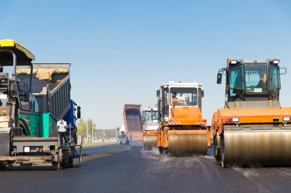 Rząd podwyższył limit wydatków na inwestycje drogowe o 2,7 mld złotych /123RF/PICSEL