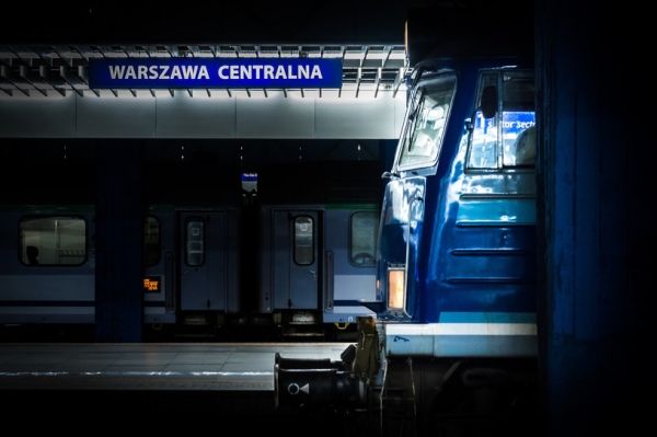 Zmiana czasu. Pociągi w środku nocy staną na godzinę, jest komunikat PKP - INFBusiness