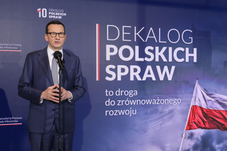 Morawiecki apeluje do Hołowni o spotkanie. "Rozumiem fascynację nową funkcją" - INFBusiness