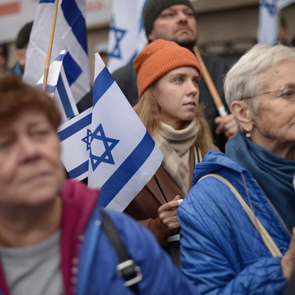 Wiece przeciw Izraelowi i wspierające Izrael w Warszawie