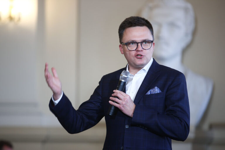 Szymon Hołownia: Trzeba obniżyć wiek wyborczy w Polsce do 16. roku życia - INFBusiness