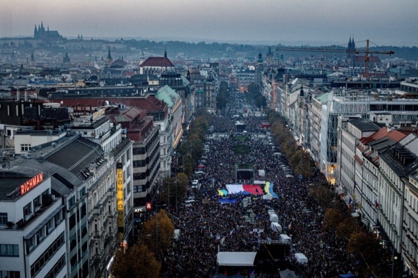 Czechy przejmują nieruchomości nielegalnie zajmowane przez Rosjan /LUKAS KABONAN / ADOLU AGENCY / Anadolu /AFP