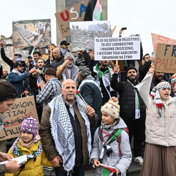 Antysemickie hasła na marszu w Warszawie. Reakcja prezydenta Andrzeja Dudy