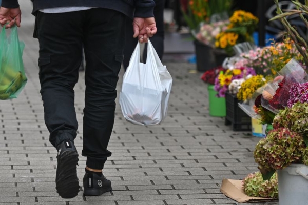 Pracodawca proponuje wynagrodzenie niższe od minimalnego? Może to zrobić zgodnie z prawem