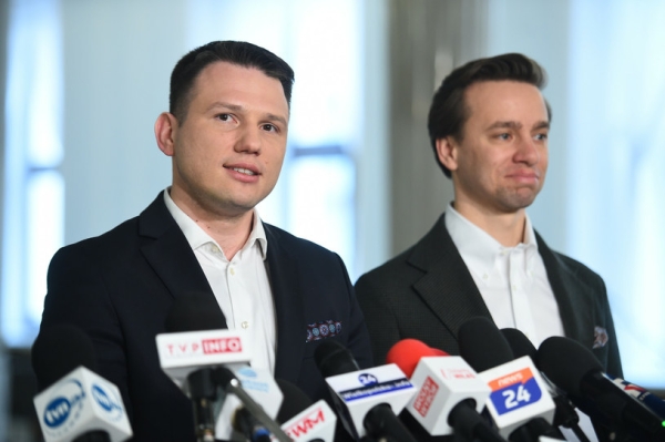 Wpadek Konfederacji ciąg dalszy. Poprawili projekt ustawy i znów błąd - INFBusiness