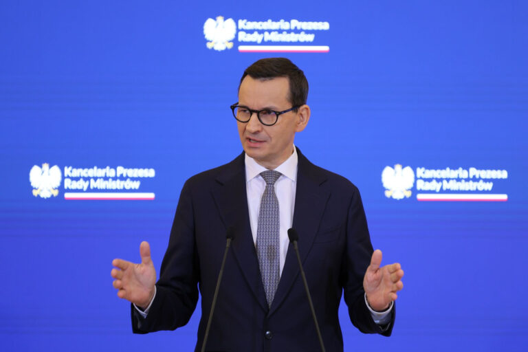 Sondaż: Jak Polacy oceniają trzeci rząd Mateusza Morawieckiego? - INFBusiness