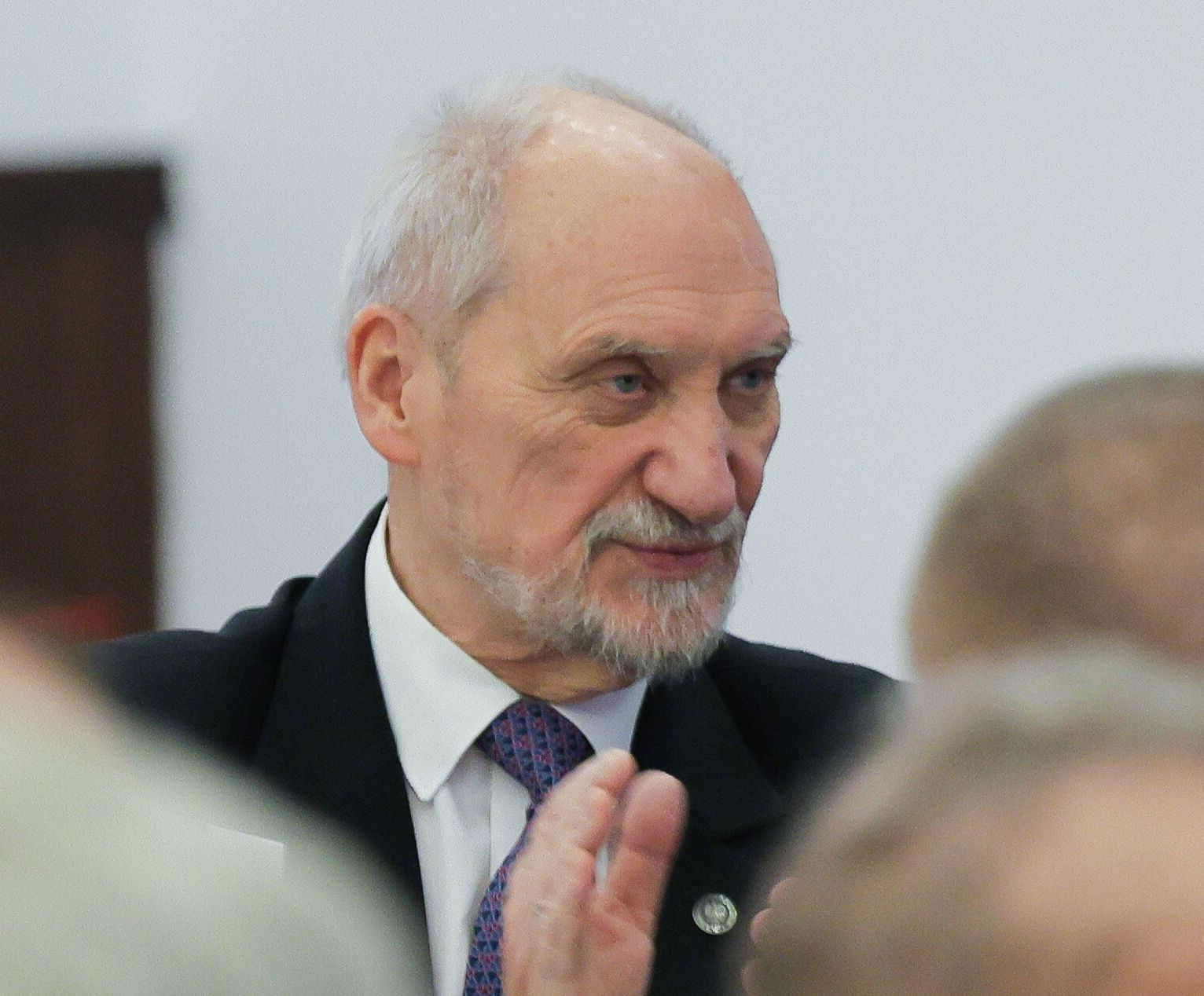 Antoni Macierewicz zwołał posiedzenie podkomisji smoleńskiej. Jest reakcja rządu - INFBusiness