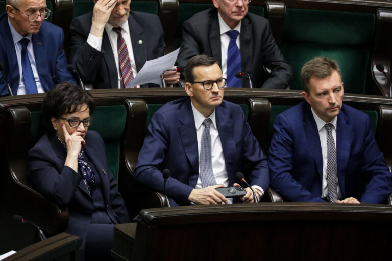 Bartosz Arłukowicz: Nie wiem dlaczego Mateusz Morawiecki to sobie robi - INFBusiness