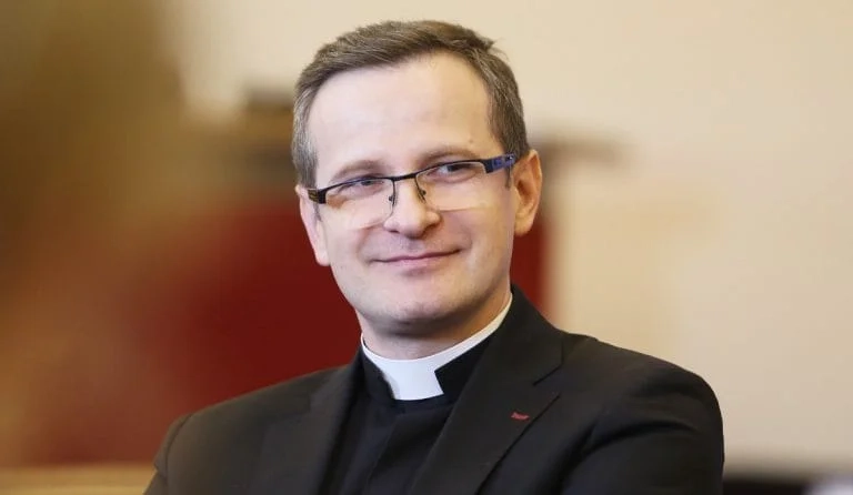 Biblista: Tezy Brauna to kłamstwo. Sam Jezus brał udział w święcie Chanuki - INFBusiness