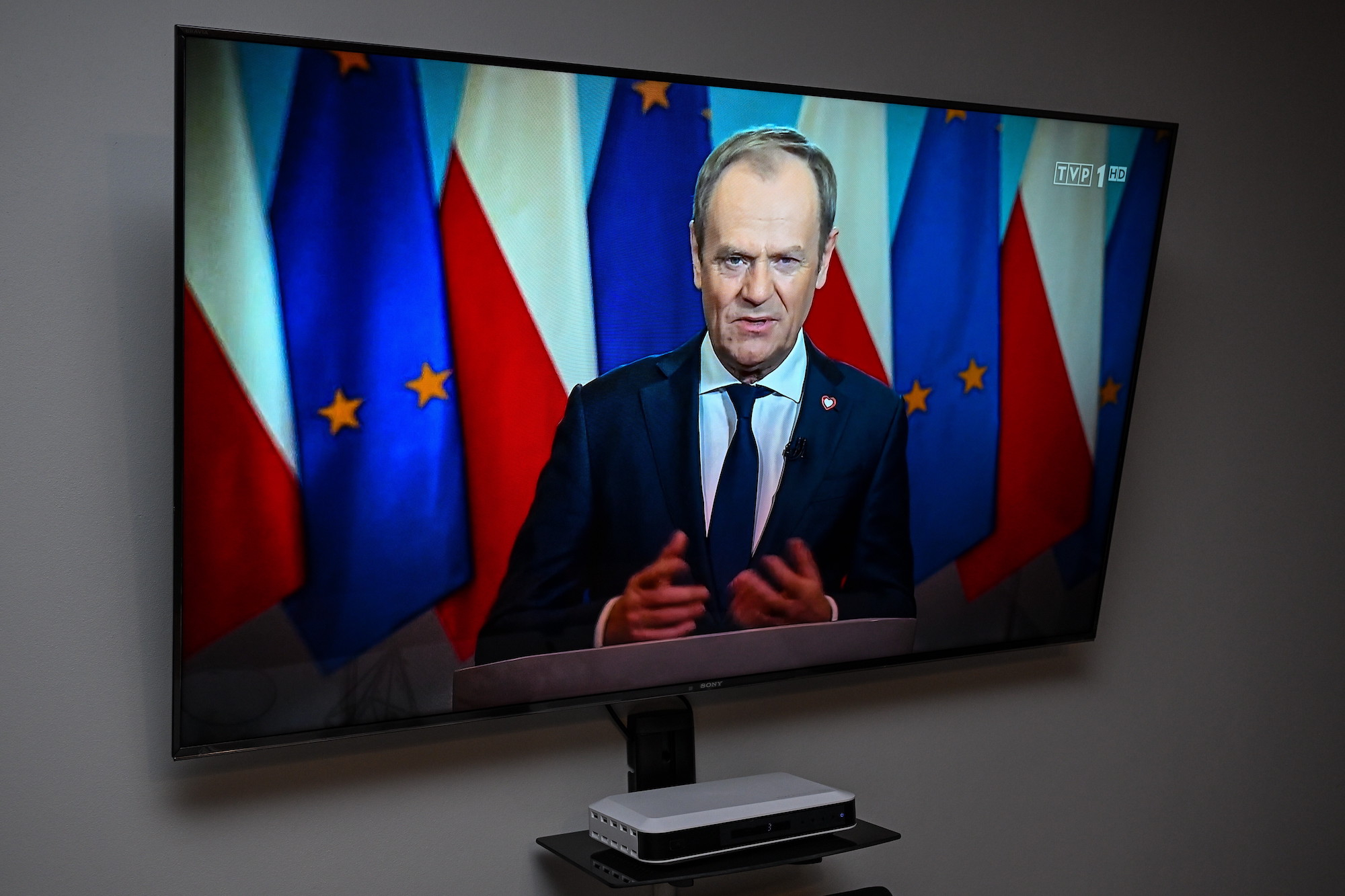 Donald Tusk: Odchodzący 2023 rok był pełen cudów - INFBusiness