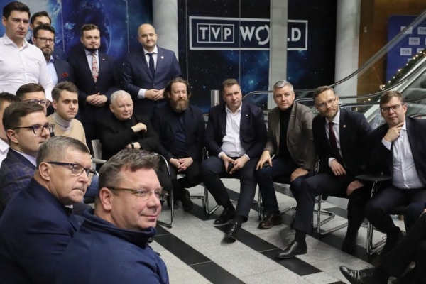 "Ostatnia wieczerza" w TVP. Posłowie PiS będą musieli się tłumaczyć