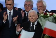 Pizza warta miliony złotych. PiS uratował partię Hołowni - INFBusiness