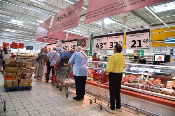 Prezes Urzędu Ochrony Konkurencji i Konsumentów (UOKiK) 87 mln kary na Auchan Polska /Bartlomiej Magierowski/East News /East News