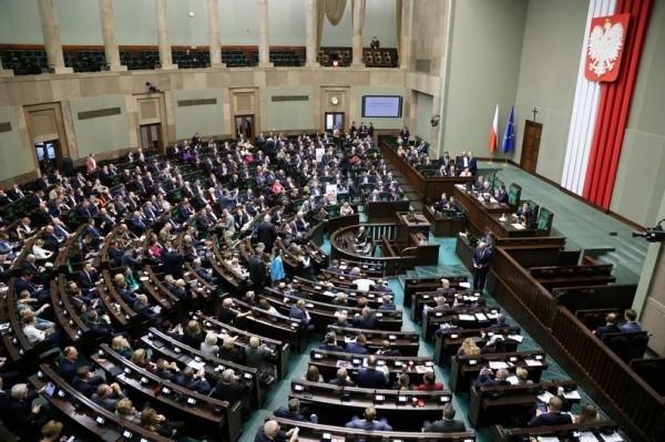 Sejm podjął decyzję w sprawie budżetu na 2024 r. /Wojciech Olkuśnik /East News