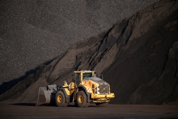 Górnicy wskazują na problemy kopalni węgla kamiennego Bogdanka /Wojciech Strozyk/ /Reporter