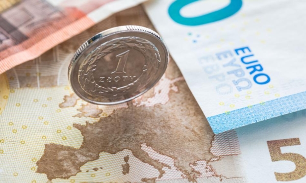 Złoty wypadł z łask inwestorów. Kurs euro najwyższy od listopada