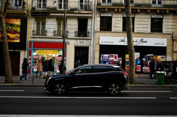 Mieszkańcom Paryża przeszkadzają SUV-y. Będą głosować nad nowym podatkiem dla ich właścicieli /AFP