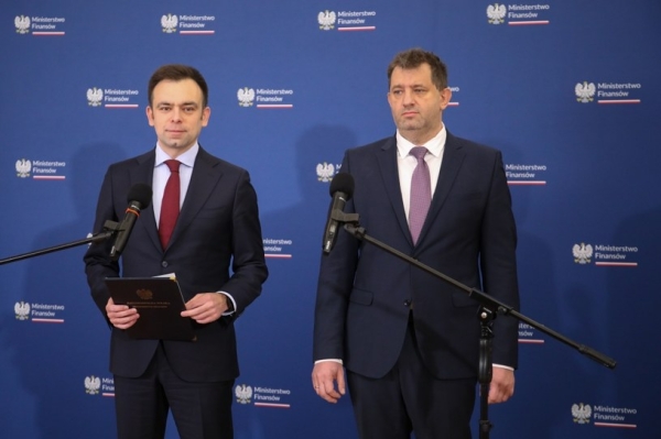 Minister finansów Andrzej Domański (L) i sekretarz stanu w MF, szef Krajowej Administracji Skarbowej Marcin Łoboda /Albert Zawada /PAP