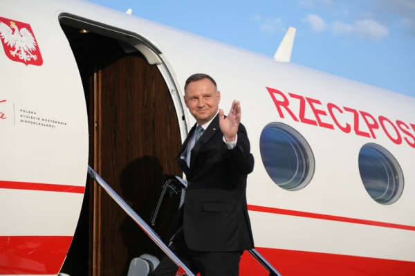 Andrzej Duda na prezydenckiej emeryturze może liczyć m.in. na odprawę w wysokości trzech miesięcznych pensji, a także dożywotnie wynagrodzenie /Jan Graczyński /East News