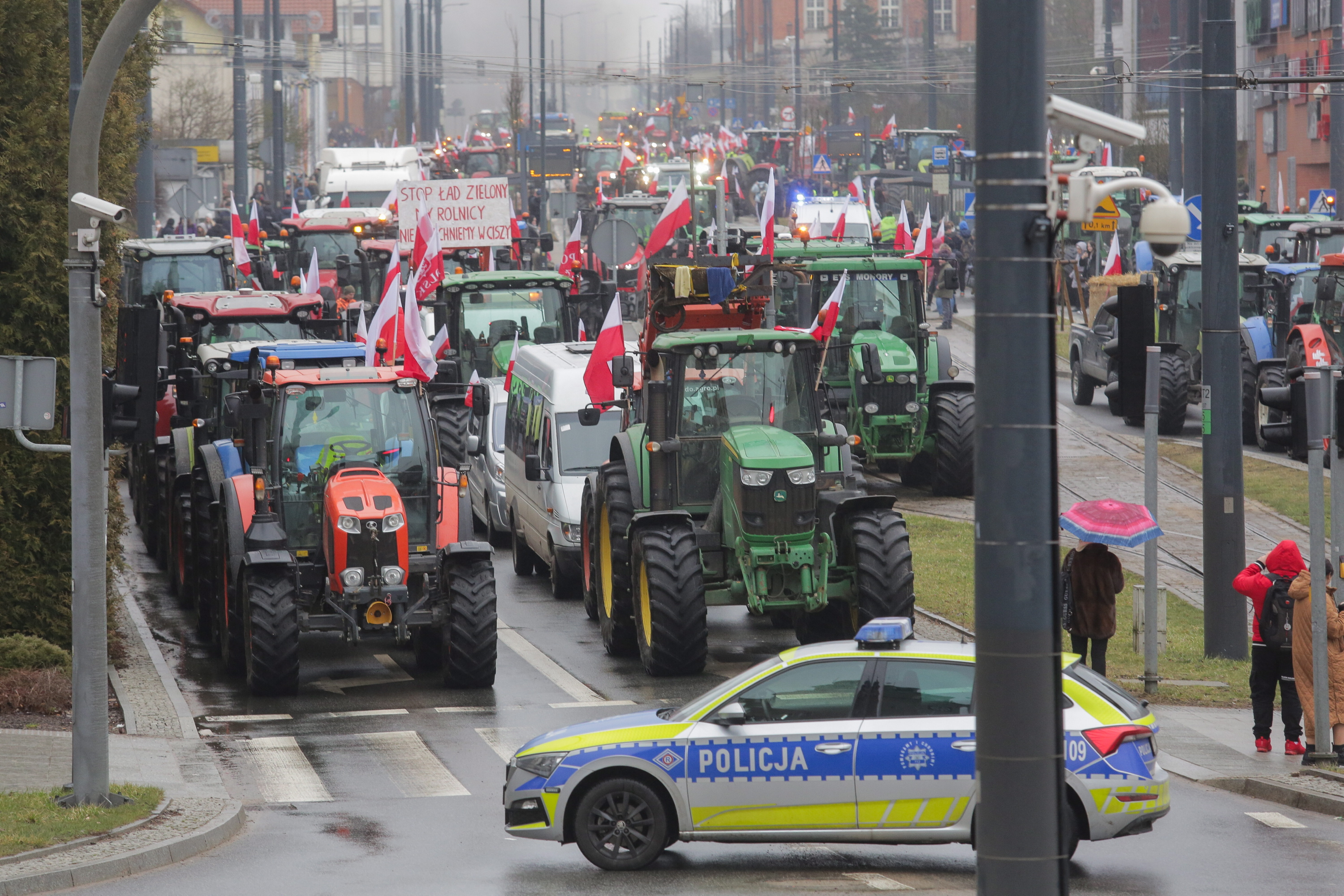 Rosja wykorzystuje protest polskich rolników. To już jest wojna - INFBusiness