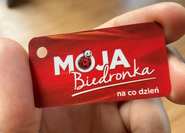 Karta Moja Biedronka: Klienci dostali szokujące SMS. Sieć w ogniu krytyki. /Przemysław Terlecki /INTERIA.PL