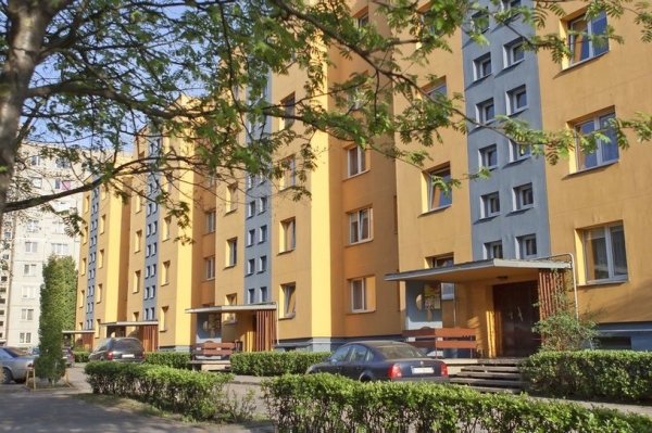 Opłaty w górę. Wspólnota mieszkaniowa zapłaci 90 tys. zł za błąd sąsiada /123RF/PICSEL