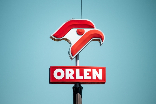 Przedstawiciele Orlenu odnieśli się do zarzutów NIK ws. fuzji koncernu z inną paliwową spółką, Lotosem. /123RF/PICSEL