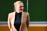 Szarpanina pod Sejmem. Hołownia stawia sprawę jasno. "Maksymalny wymiar kary" - INFBusiness