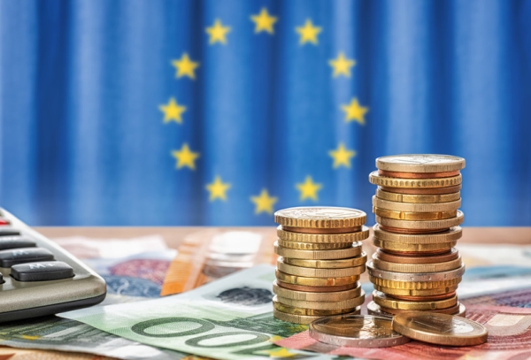 Unia Europejska chce podchodzić z większą wyrozumiałością do planowania finansów przez kraje członkowskie /123RF/PICSEL
