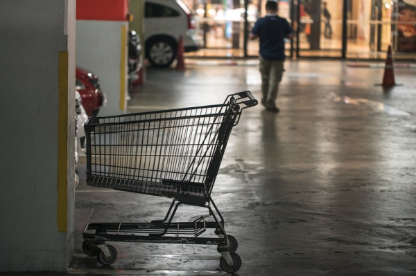 Kaufland odpowiada Związkom Zawodowym na temat podwyżek /123RF/PICSEL