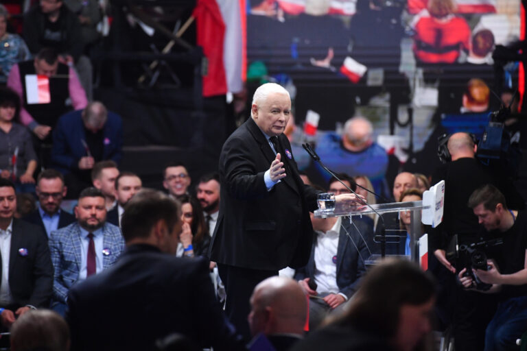 Jarosław Kaczyński nie chce oddać władzy w PiS. Prezes szuka kandydata na prezydenta - INFBusiness