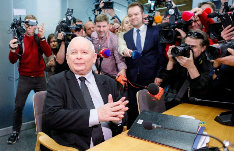 Jarosław Kaczyński będzie ponownie przesłuchiwany przez komisję ds. Pegasusa - INFBusiness