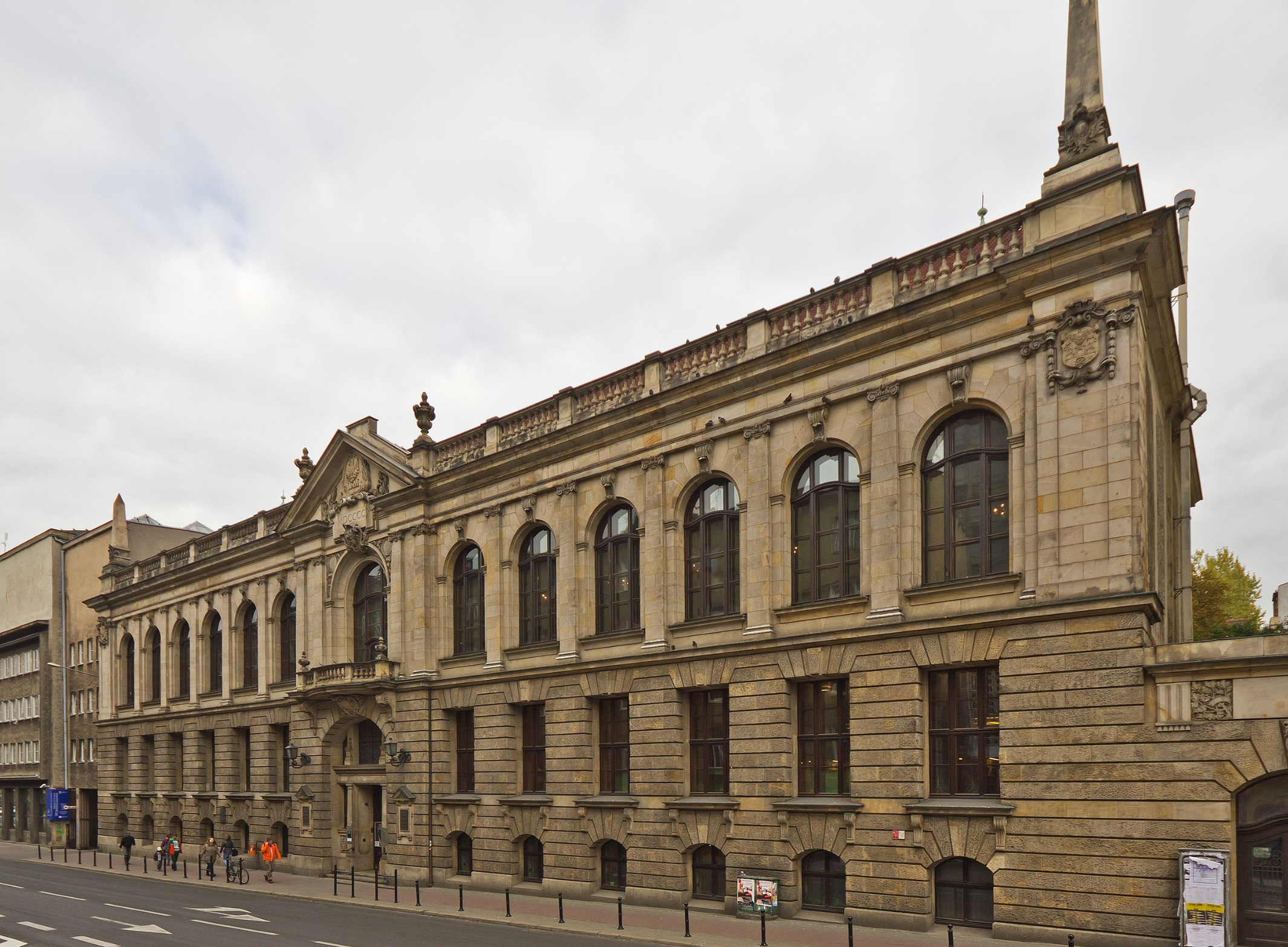 Poznań: W bibliotece odkryto 27 woluminów z prywatnych zbiorów braci Grimm - INFBusiness