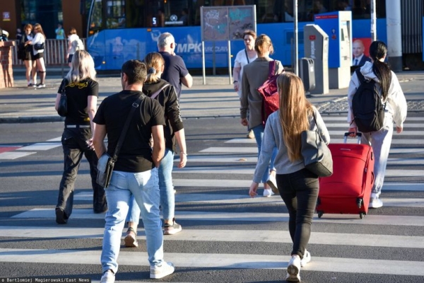 Płace Polaków zaczęły niepokoić ekonomistów. Co się dzieje?