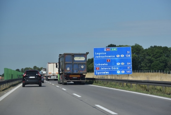 Spór o poszerzenie autostrady A4 na odcinku od Wrocławia do Legnicy /Bartłomiej Magierowski /East News