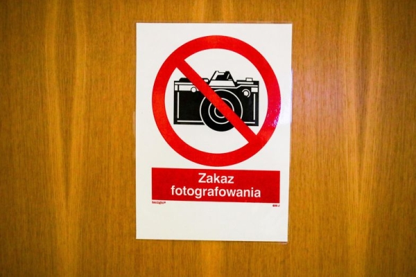 Zakaz fotografowania niekonstytucyjny? RPO dostaje skargi. Prosi o zmiany