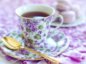 Czerwona herbata może pomóc w odchudzaniu. Jakie jeszcze ma właściwości? - INFBusiness