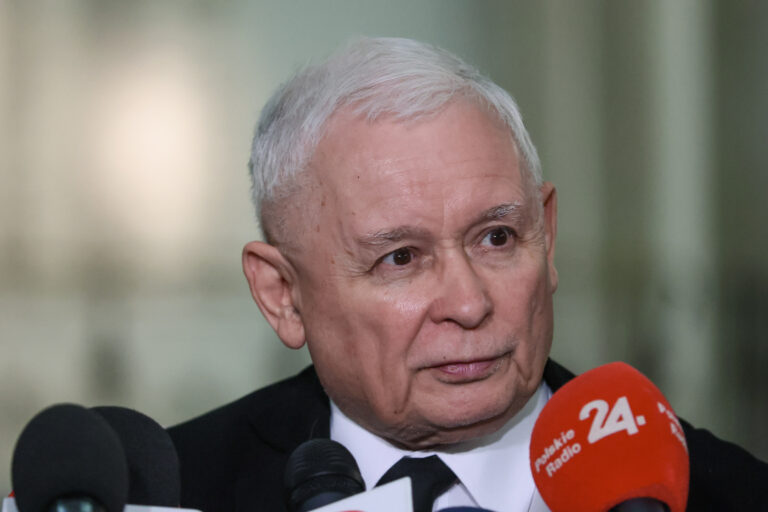 Jarosław Kaczyński i Antoni Macierewicz dostali nagany. Za co? - INFBusiness