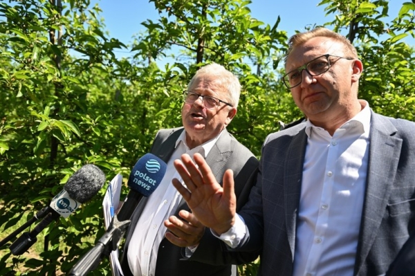 Minister rolnictwa zapowiedział wsparcie sadowników, których uprawy zniszczyły kwietniowe przymrozki /PAP/Piotr Polak /PAP