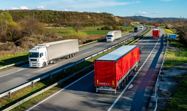 Polskie firmy transportowe w kryzysie. Rynek &quot;psują&quot; nie tylko przewoźnicy z Ukrainy