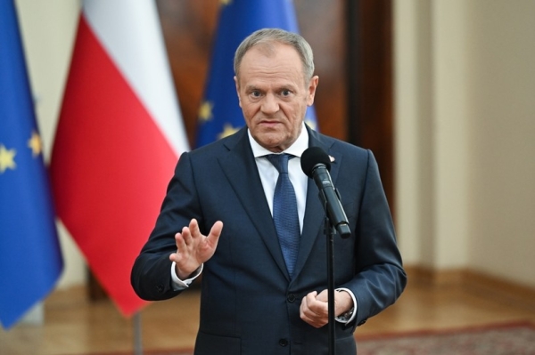 Premier Donald Tusk zapowiedział zainwestowanie dodatkowych środków we wzmocnienie zapory na granicy z Białorusią / 	Radek Pietruszka   /PAP