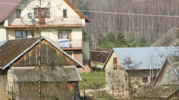 Przybywa pustych domów na wsiach. Jeden region szczególnie się wyróżnia / byline Tadeusz Koniarz/REPORTER /Reporter