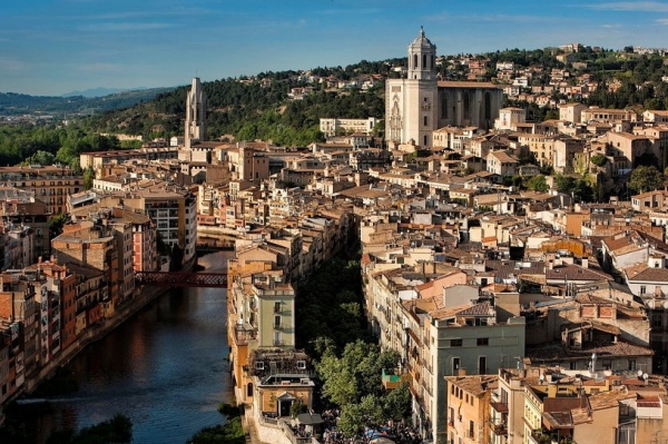 Hiszpańskie miasteczko Albarracin zostało wybrane przez National Geographic jako miejsce do odwiedzenia wiosną /Patronat de Turisme Costa Brava Pirineu de Girona /domena publiczna