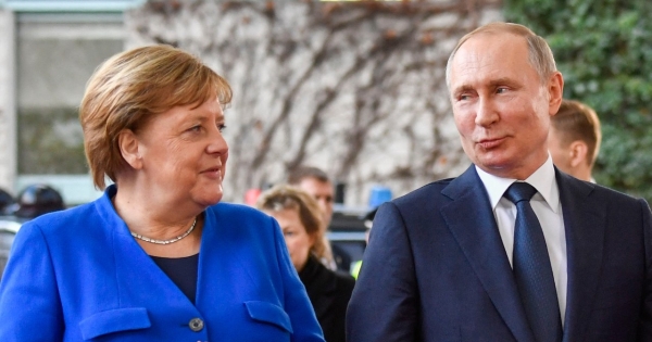 Angela Merkel i Władimir Putin w 2020 roku w Berlinie /JOHN MACDOUGALL /AFP